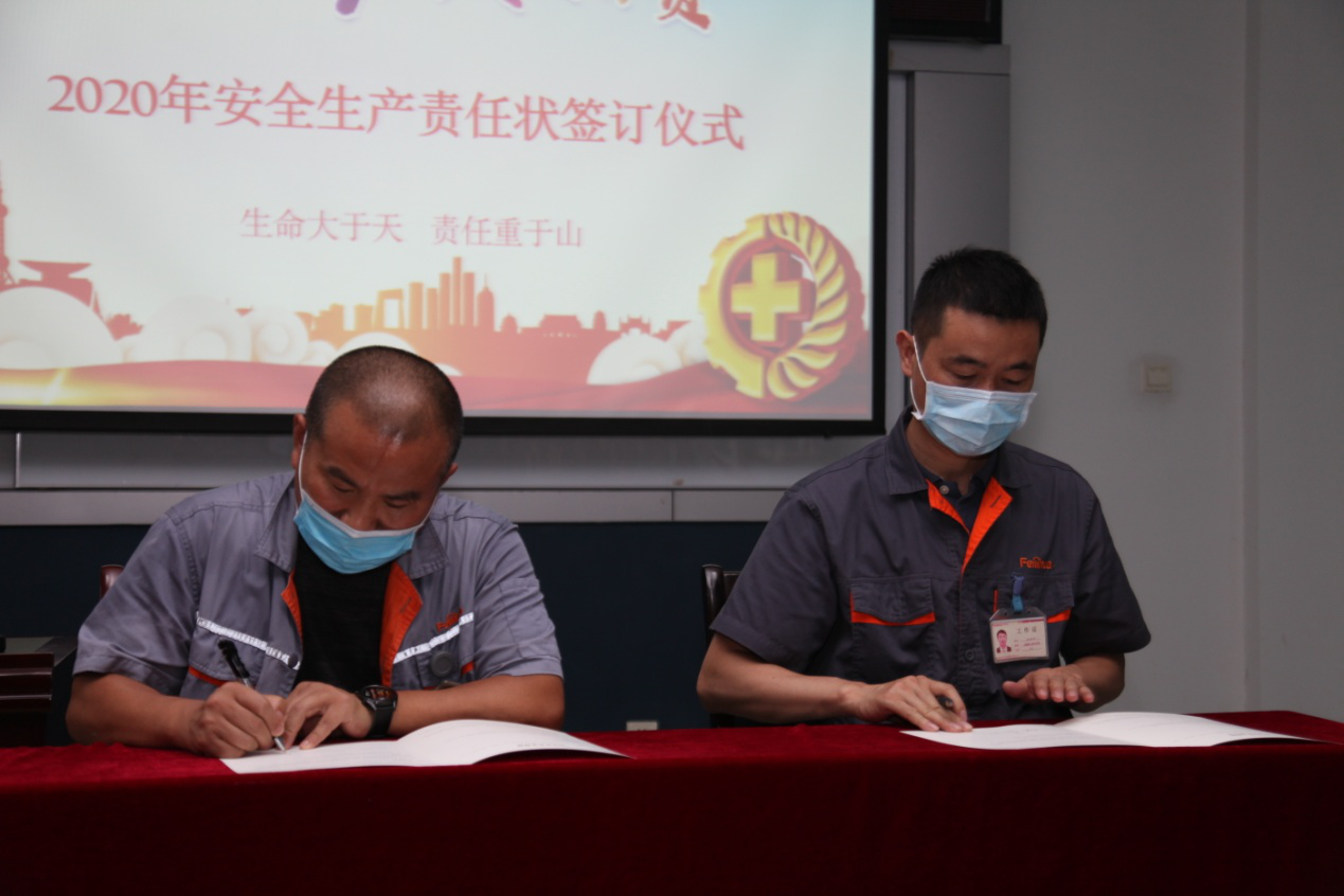 J9����-����վ����