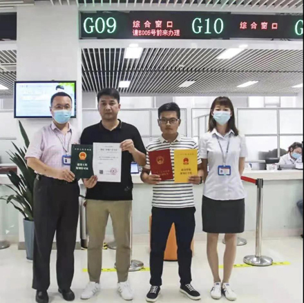 J9����-����վ����